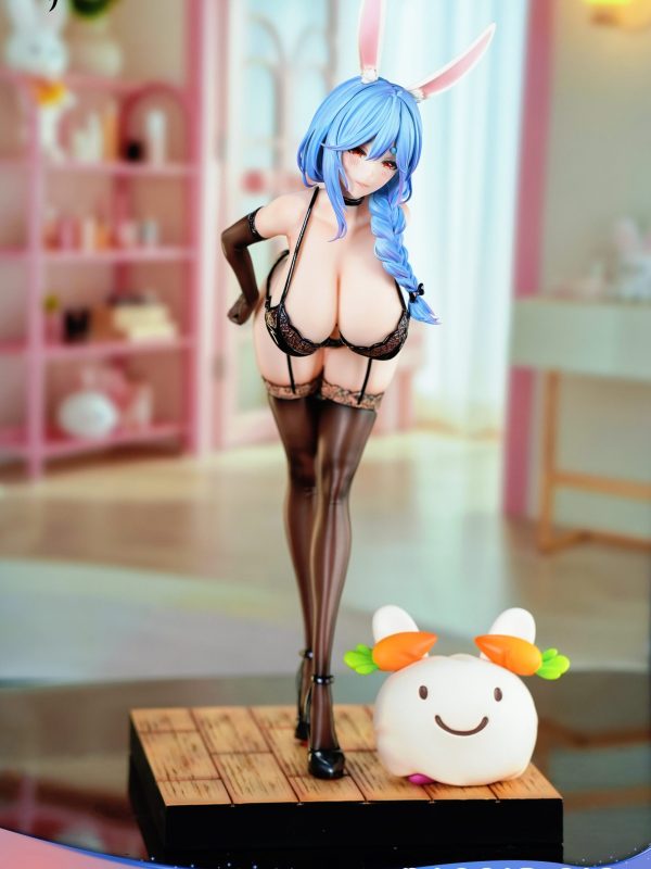 hentai anime statue
