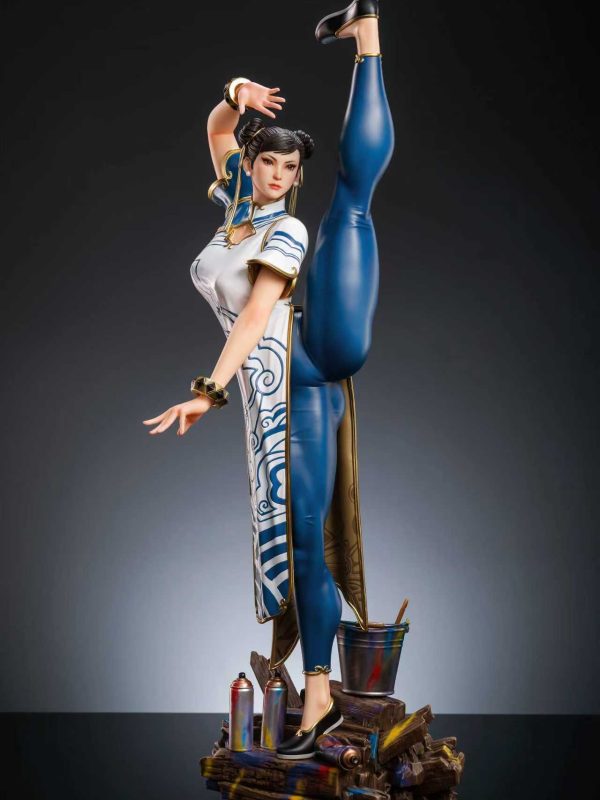 ChunLi Statue