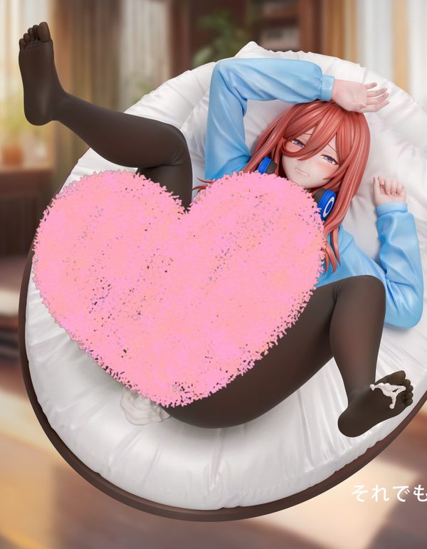 Nakano Miku naked figure