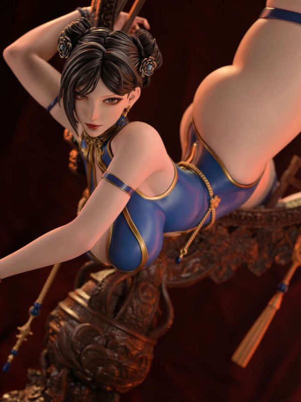 Chun-Li sexy doll