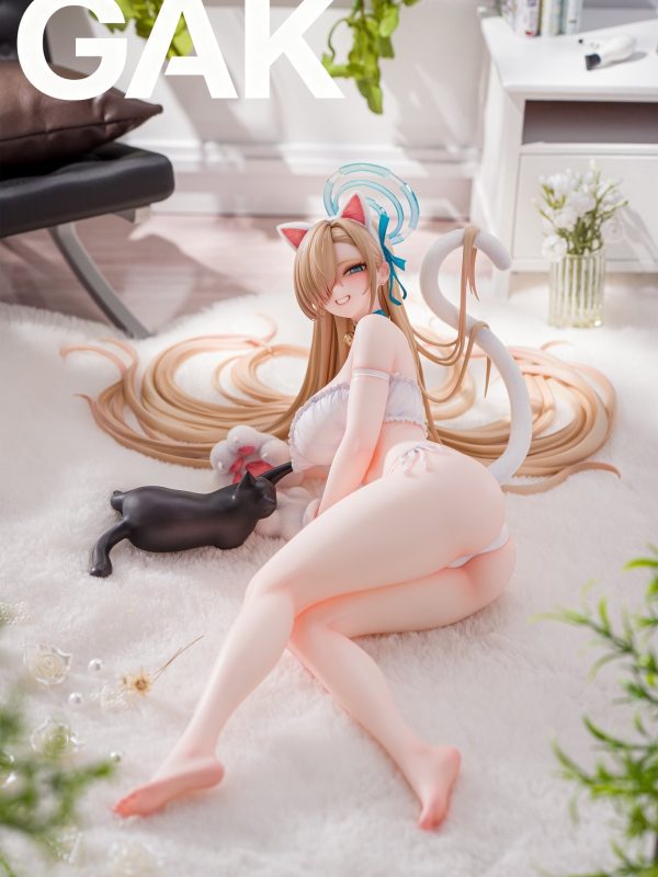 Asuna Ichinose statue