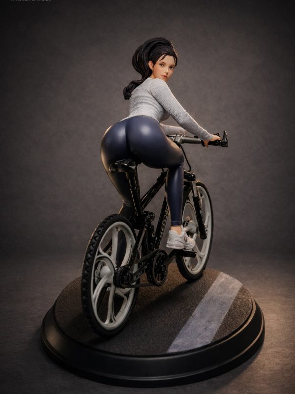 [Pre-order] 1/8 Bicycle Girl Figure - TKing Toys