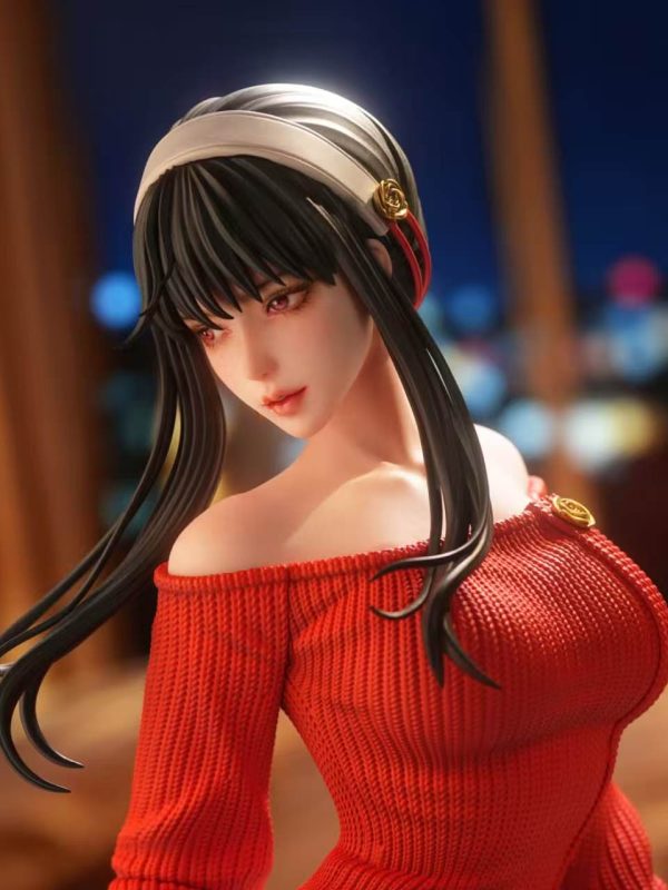 Yor Forger anime statue
