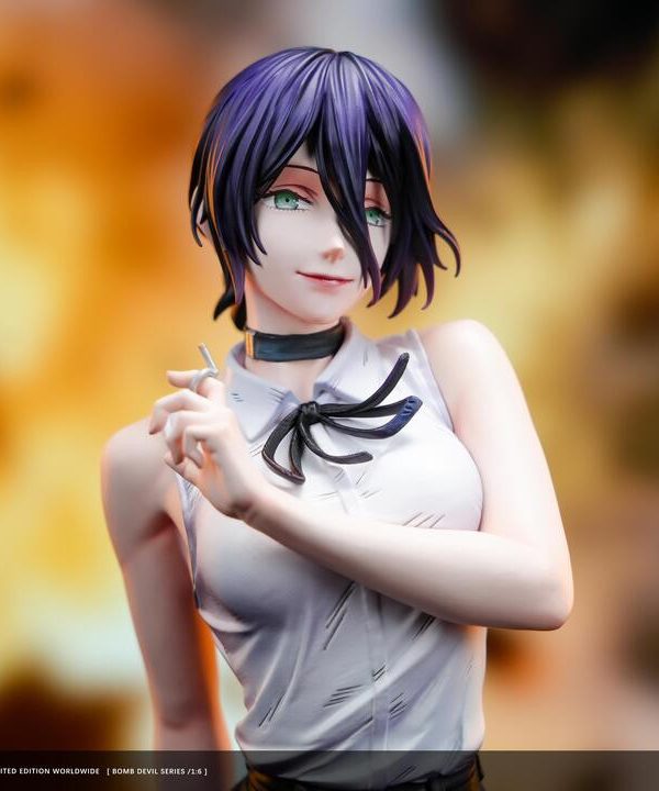 Chainsaw Man Reze statue